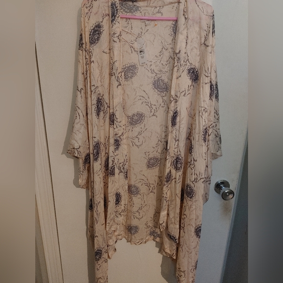 Blush Floral Kimono SZ.24\26 NWT - Picture 3 of 7